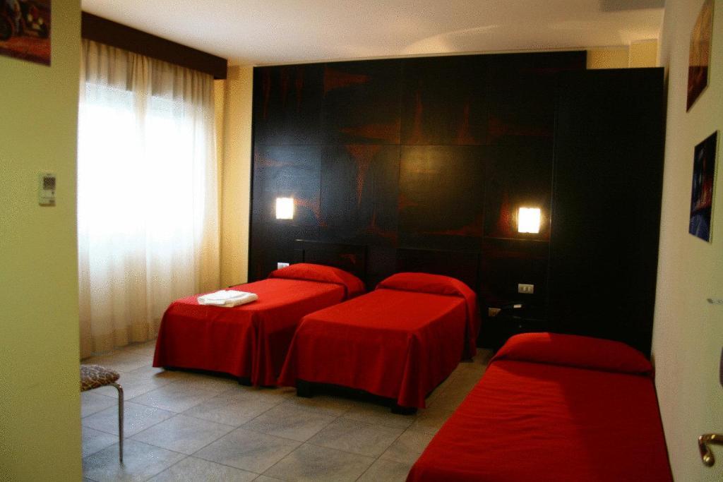 بوبولي Hotel Le Sorgenti الغرفة الصورة